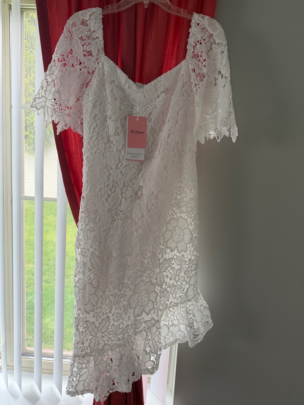 JJs House White Asymmetrical Floral Lace Dress